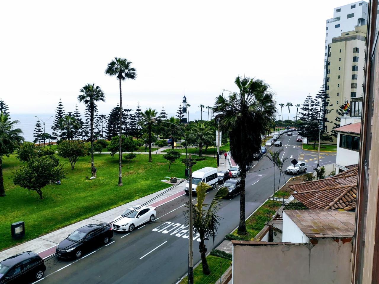 Miraflores Frente Al Mar Lima Exterior foto